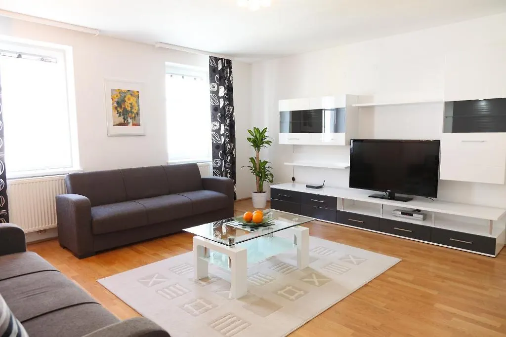 3 Rooms Sunny Apartments-Schoenbrunn, 100M2 With Balcony 维也纳 奥地利