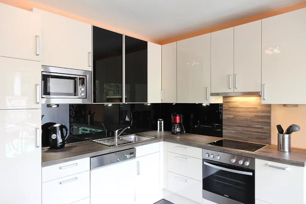 3 Rooms Sunny Apartments-Schoenbrunn, 100M2 With Balcony 维也纳