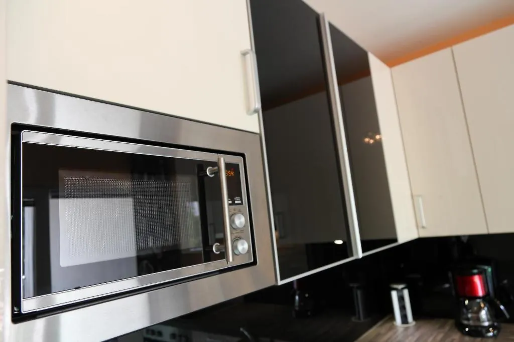 3 Rooms Sunny Apartments-Schoenbrunn, 100M2 With Balcony 维也纳 公寓